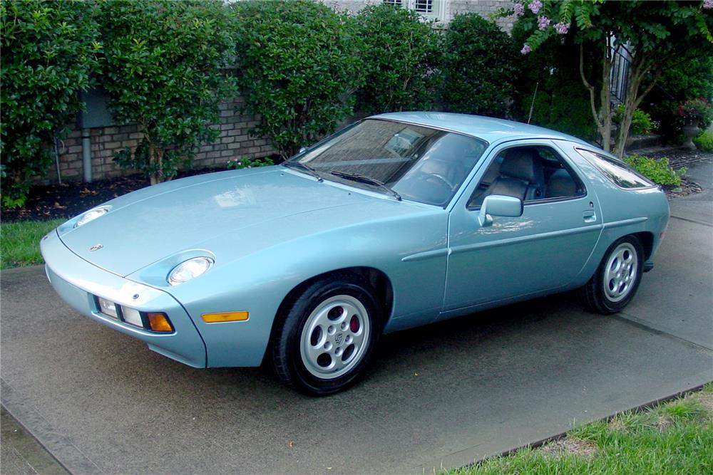 1982 PORSCHE 928