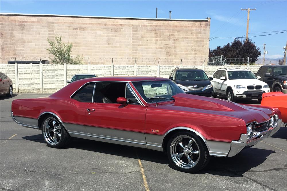 1967 OLDSMOBILE CUTLASS CUSTOM COUPE