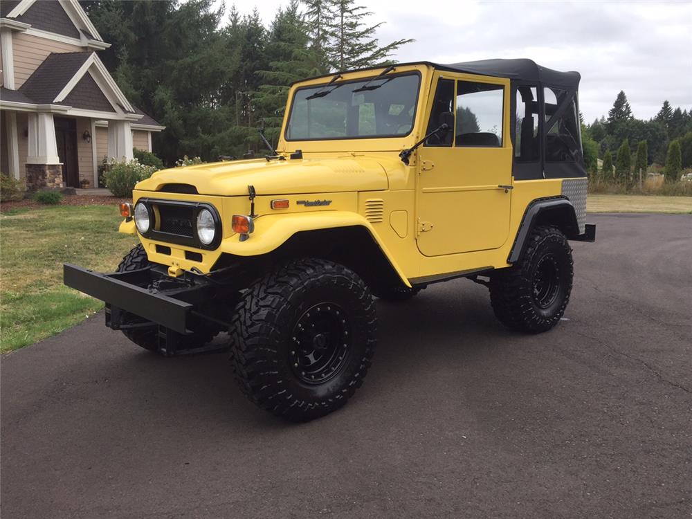 1974 TOYOTA LAND CRUISER FJ-40 