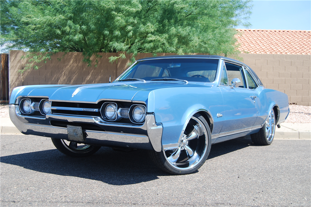 1967 OLDSMOBILE CUTLASS SUPREME 