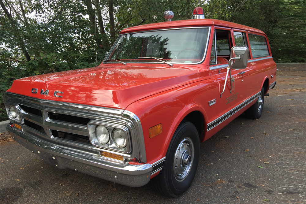 1970 GMC SUBURBAN AMBULANCE