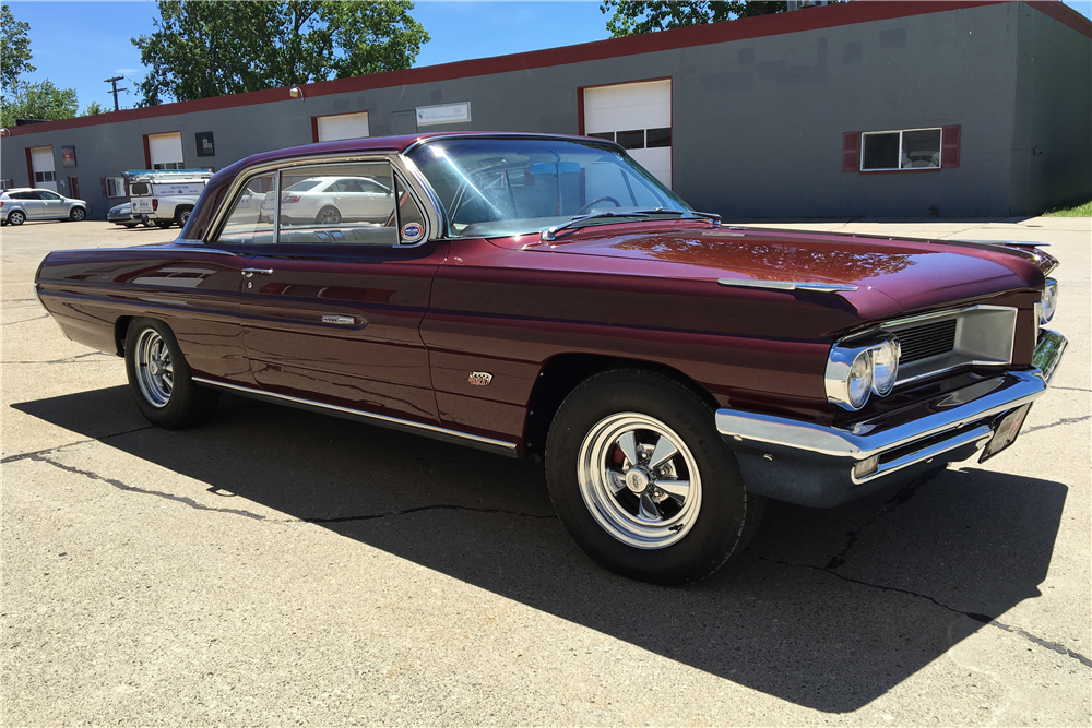 1962 PONTIAC GRAND PRIX CUSTOM COUPE