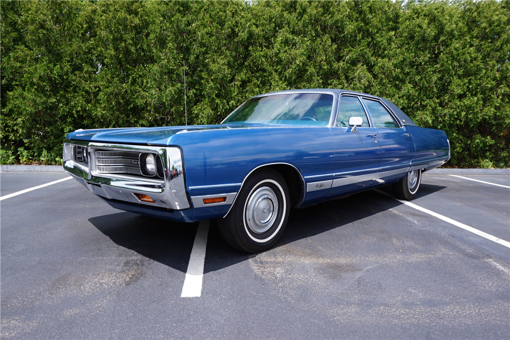 1972 CHRYSLER NEW YORKER 4 DOOR HARDTOP