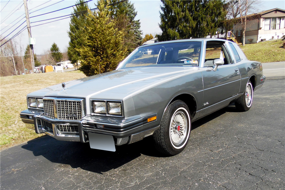 1985 PONTIAC GRAND PRIX 