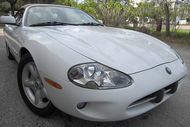 1998 JAGUAR XK8 CONVERTIBLE