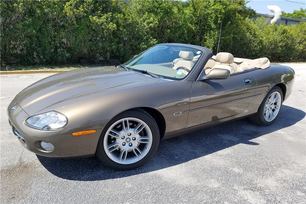 2001 JAGUAR XK8 CONVERTIBLE