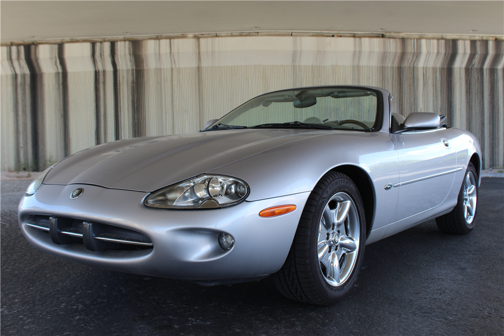 2000 JAGUAR XK8 CONVERTIBLE