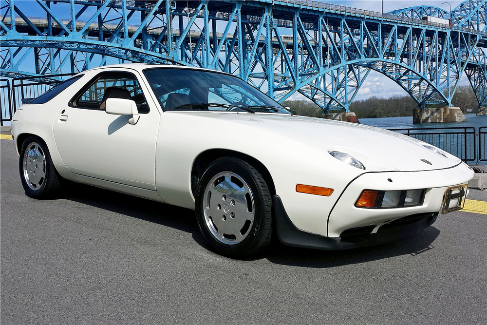 1984 PORSCHE 928S