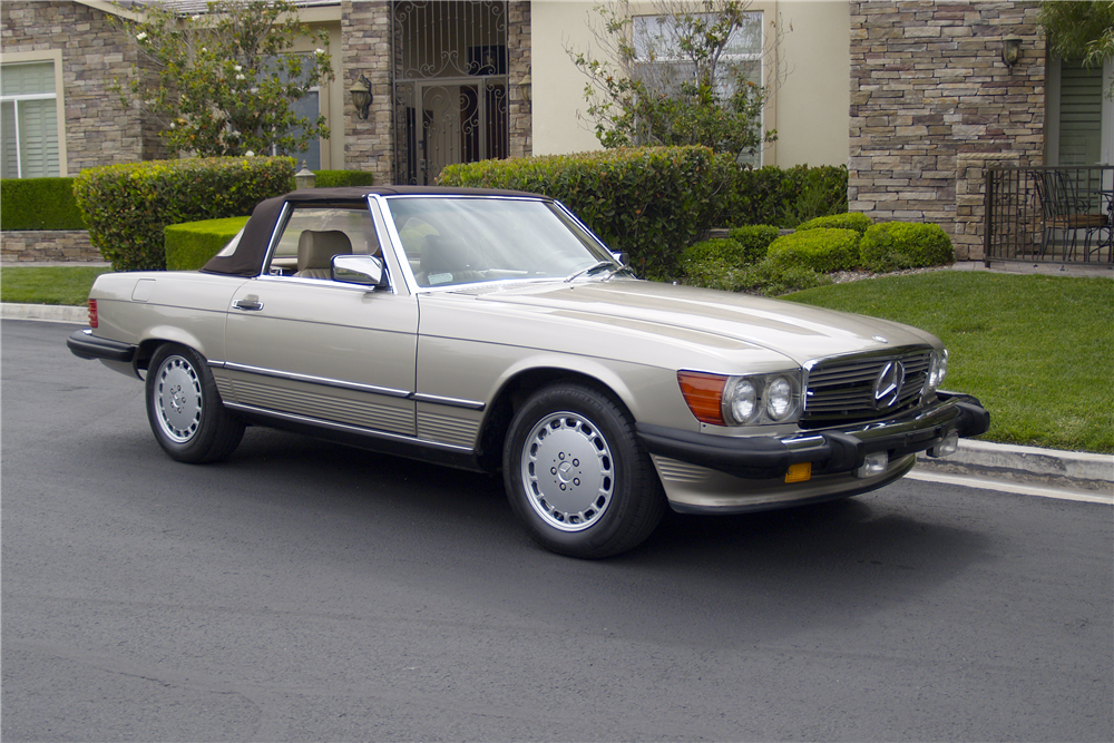 1989 MERCEDES-BENZ 560 SL CONVERTIBLE