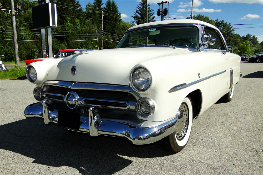 1952 FORD VICTORIA 