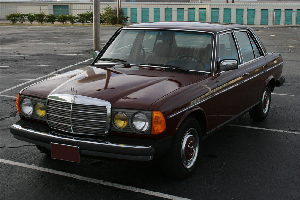 1983 MERCEDES-BENZ 240D 