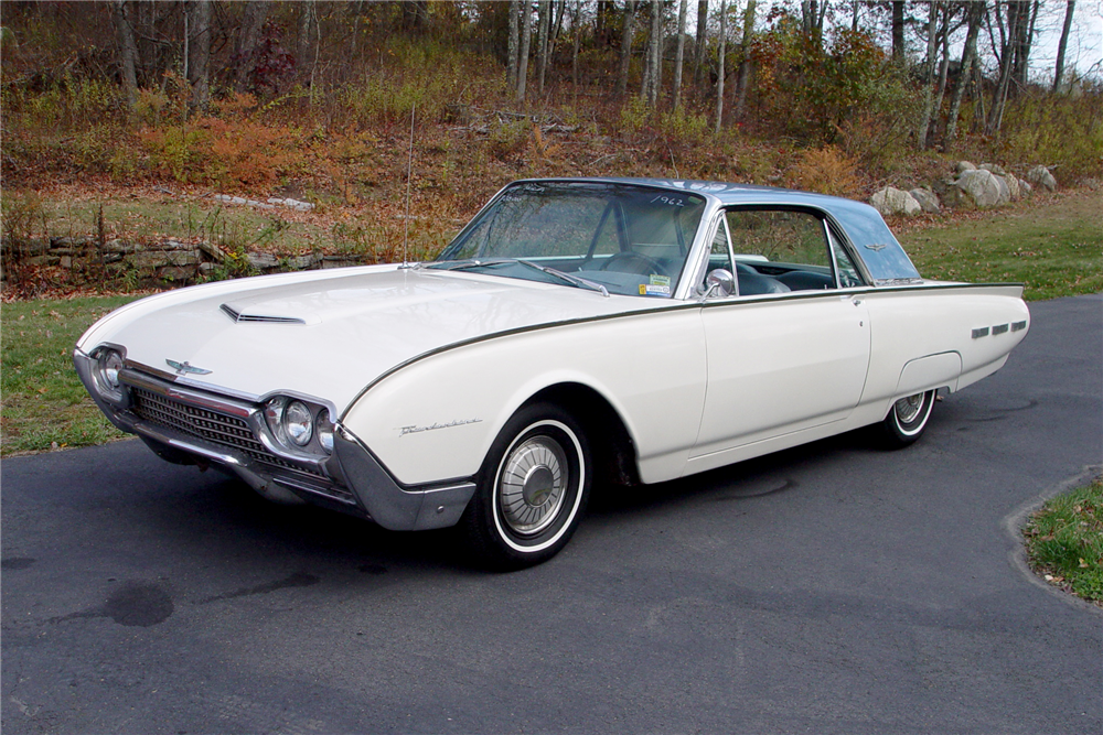 1962 FORD THUNDERBIRD 