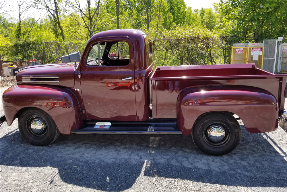 1948 FORD F-1 PICKUP