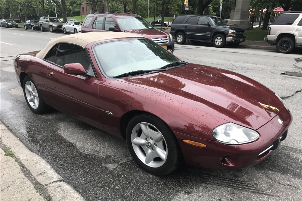 1997 JAGUAR XK8 CONVERTIBLE