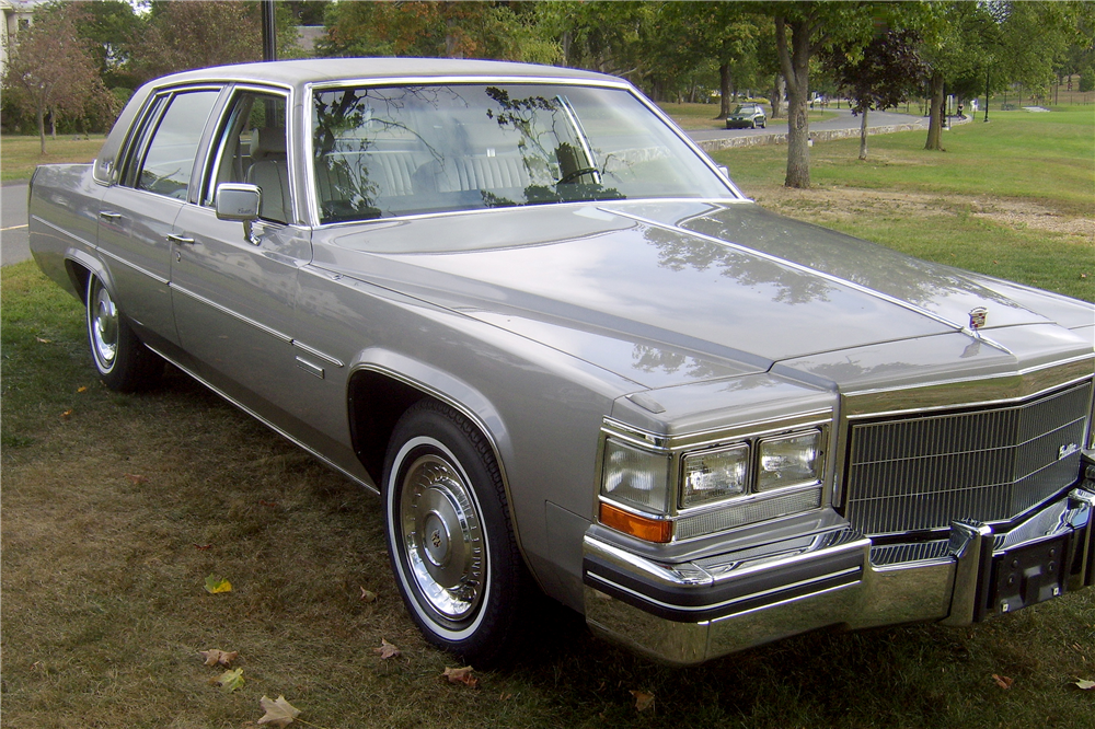 1983 CADILLAC DE VILLE 