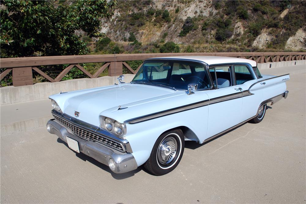 1959 FORD FAIRLANE 500 4 DOOR SEDAN