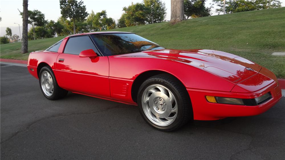 1995 CHEVROLET CORVETTE 2 DOOR COUPE