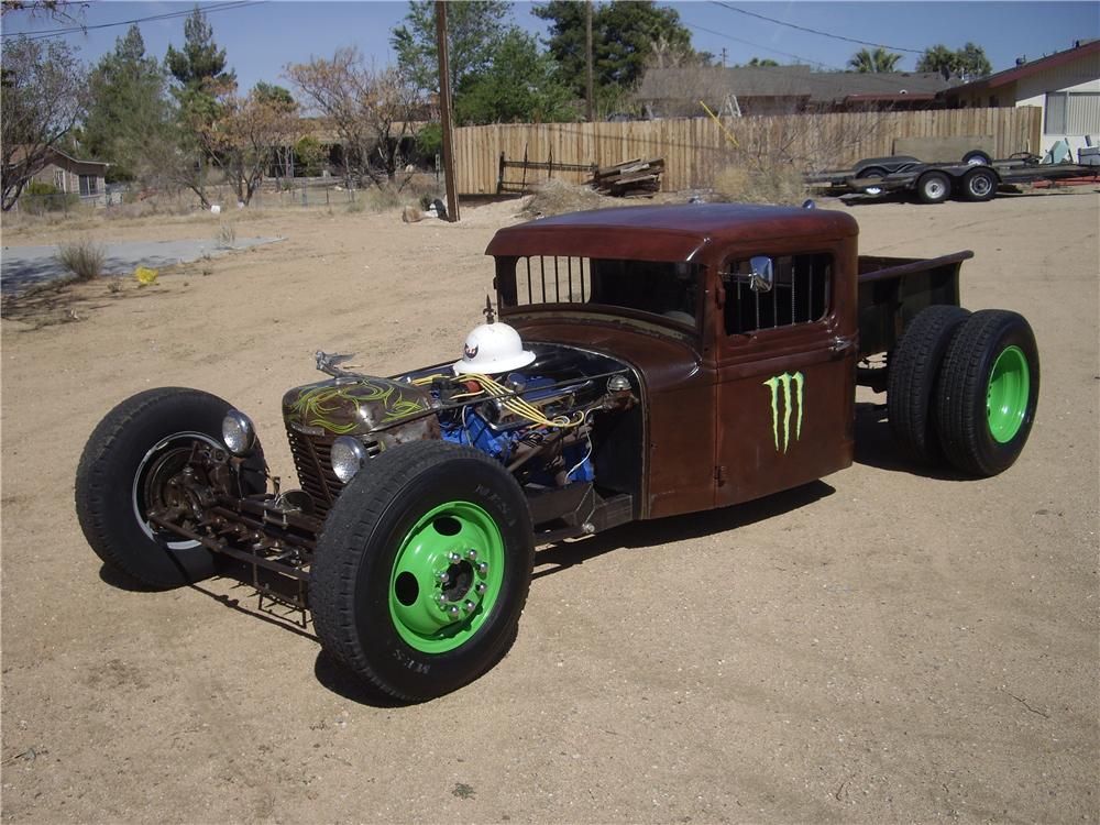 1932 FORD CUSTOM PICKUP