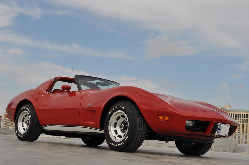 1977 CHEVROLET CORVETTE 2 DOOR COUPE