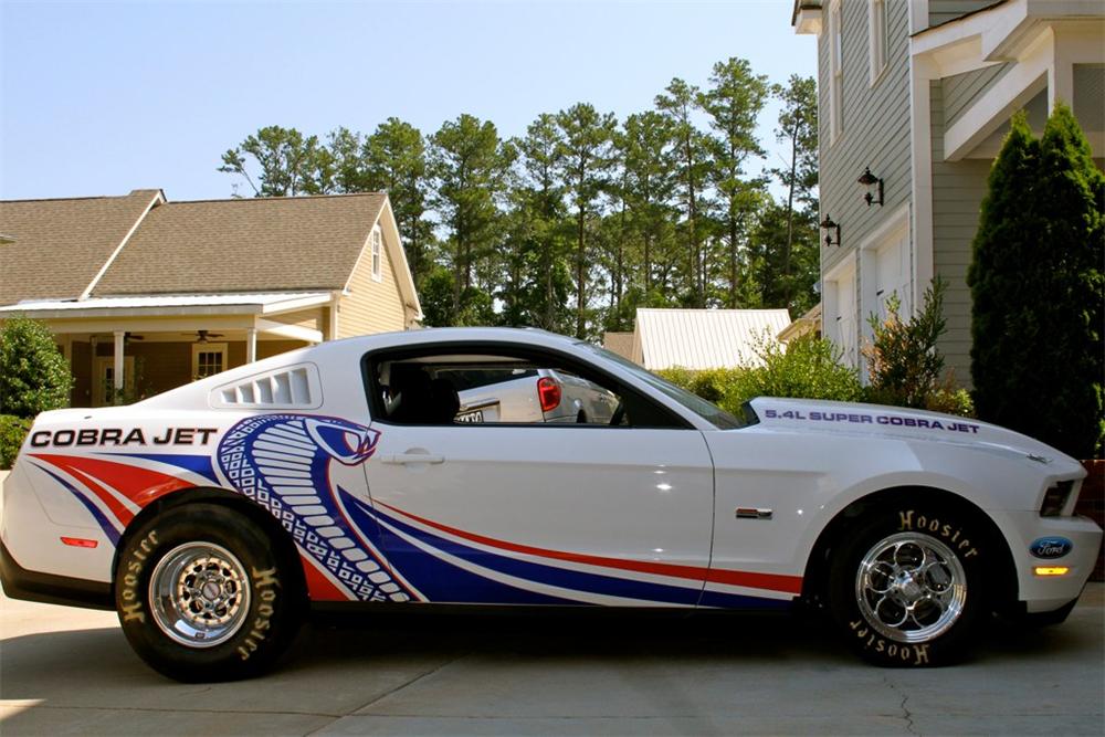 2010 FORD MUSTANG SUPER COBRA JET RACE CAR