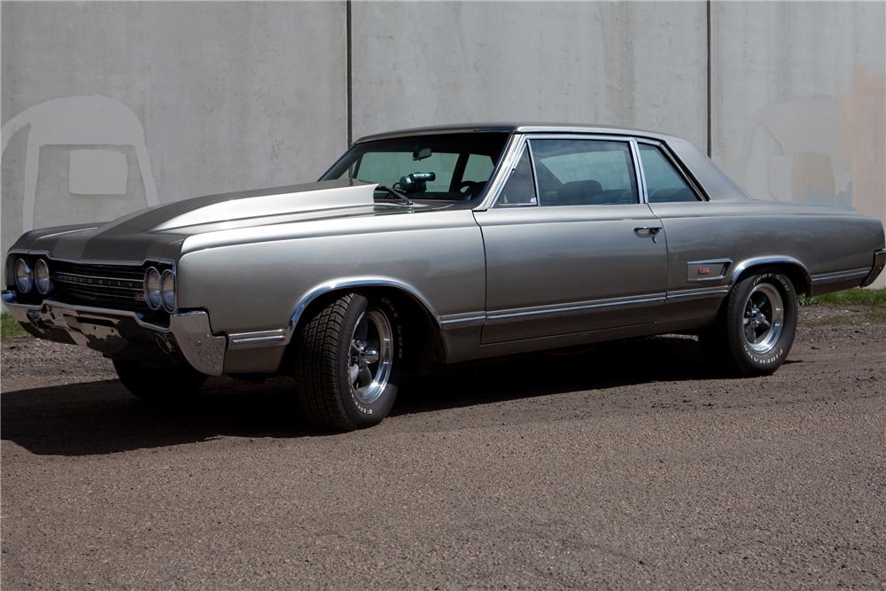 1965 OLDSMOBILE CUTLASS CUSTOM SPORTS COUPE