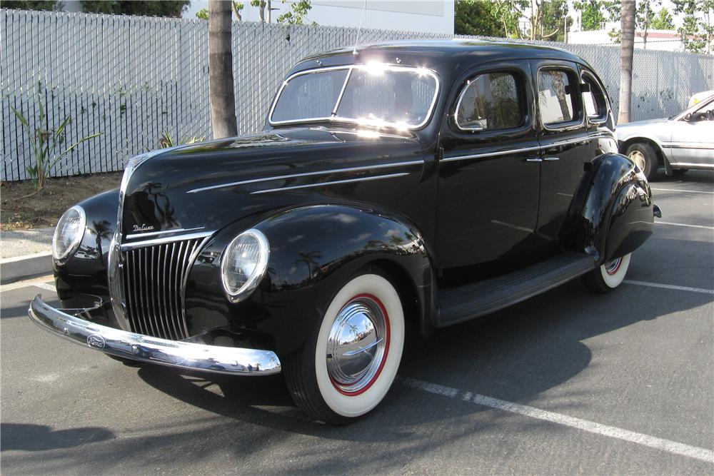 1939 FORD DELUXE 4 DOOR CUSTOM SEDAN