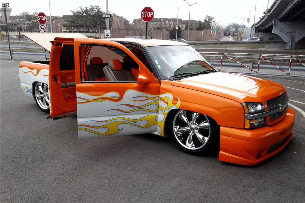 2004 CHEVROLET SILVERADO 1500 CUSTOM PICKUP