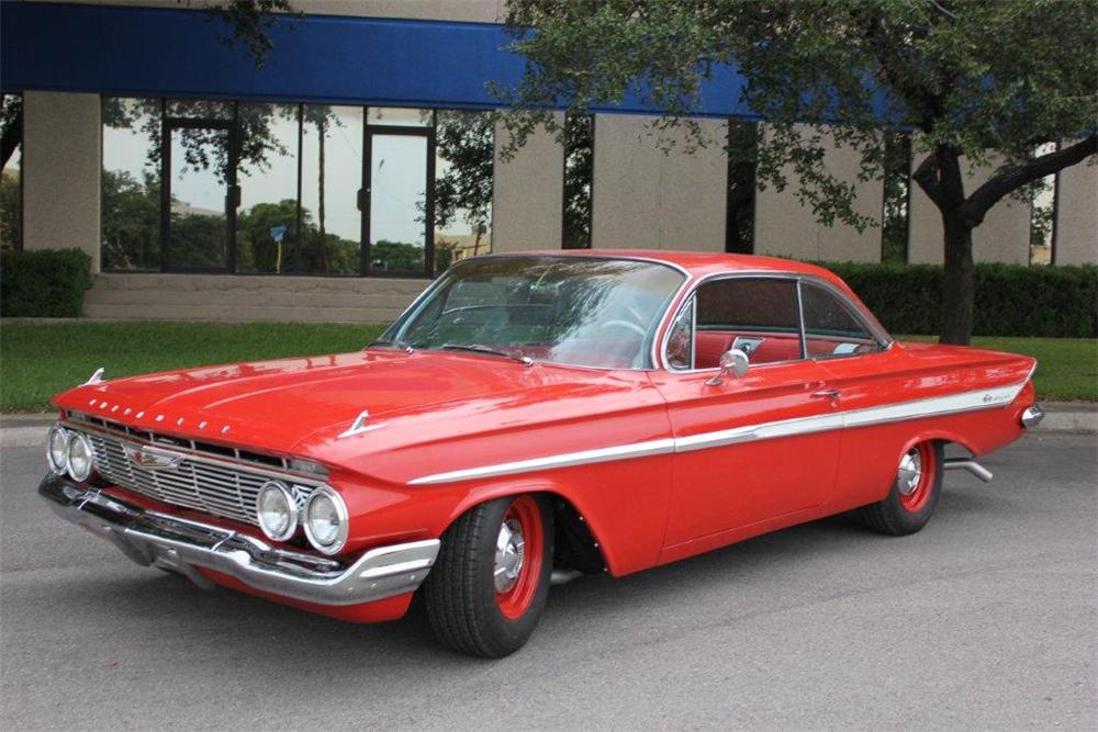 1961 CHEVROLET IMPALA CUSTOM 2 DOOR HARDTOP