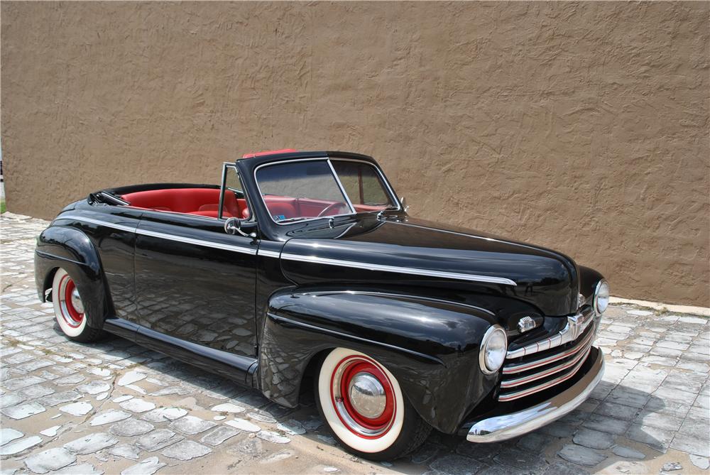 1946 FORD CUSTOM CONVERTIBLE