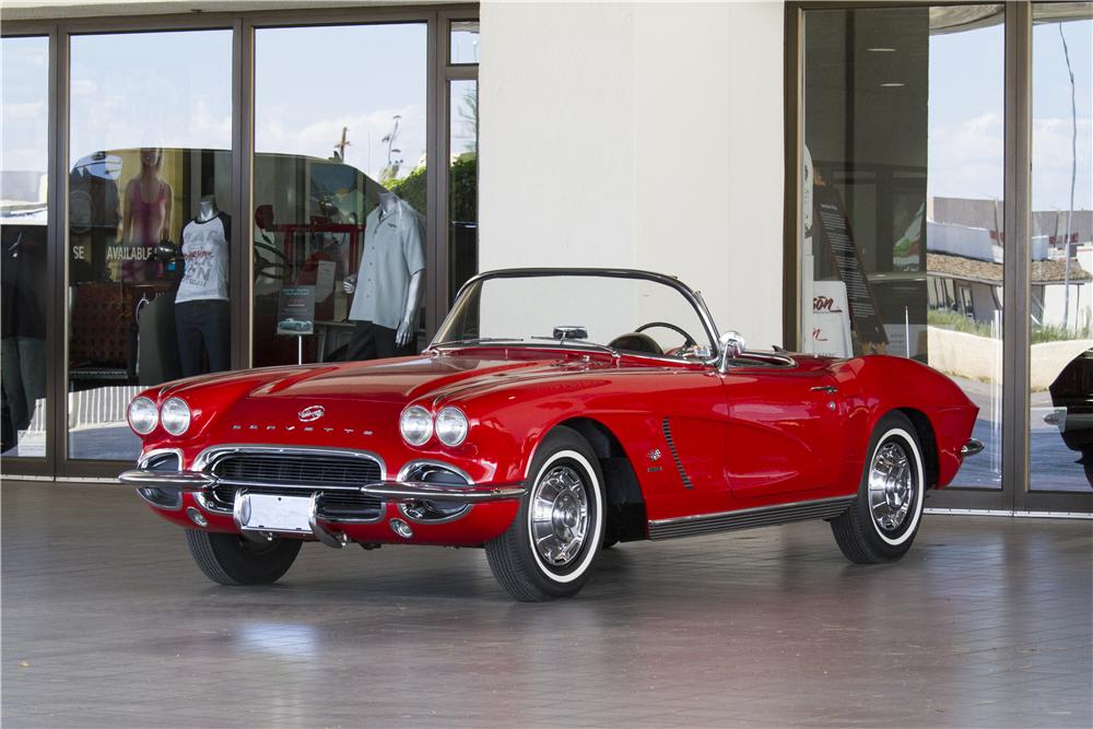 1962 CHEVROLET CORVETTE CONVERTIBLE