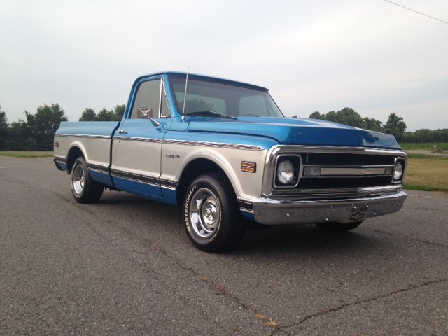 1969 CHEVROLET C-10 PICKUP