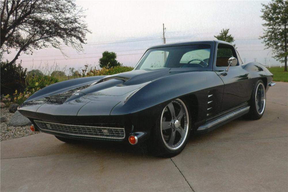 1967 CHEVROLET CORVETTE CUSTOM COUPE