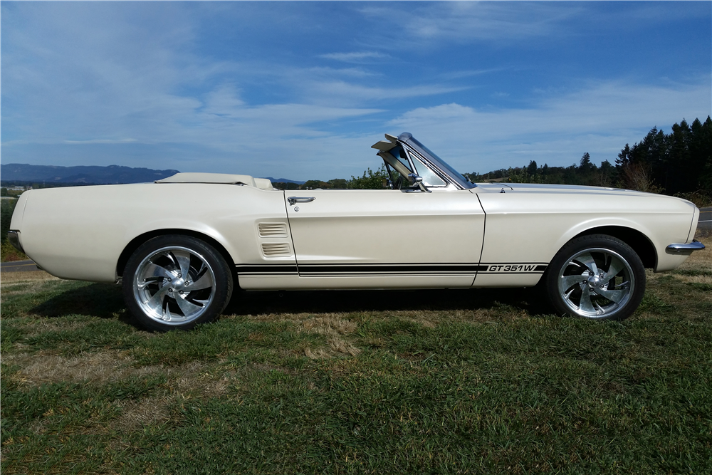 1967 FORD MUSTANG CUSTOM CONVERTIBLE