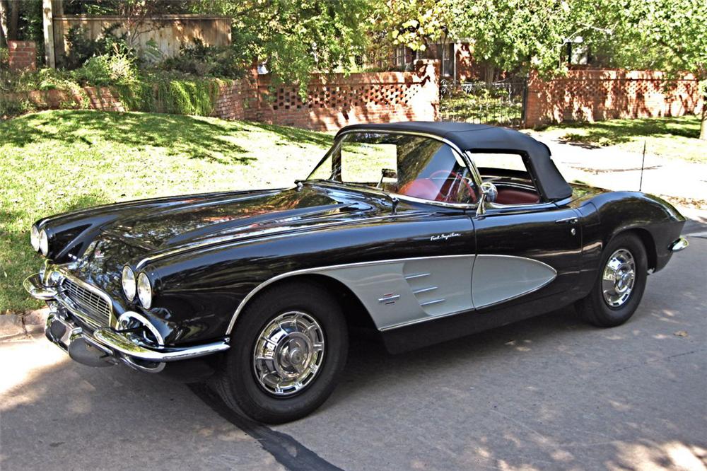 1961 CHEVROLET CORVETTE CONVERTIBLE