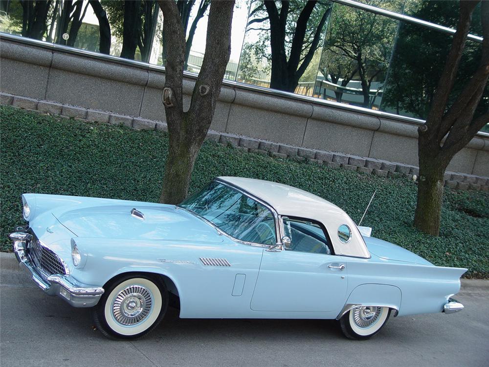 1957 FORD THUNDERBIRD CONVERTIBLE