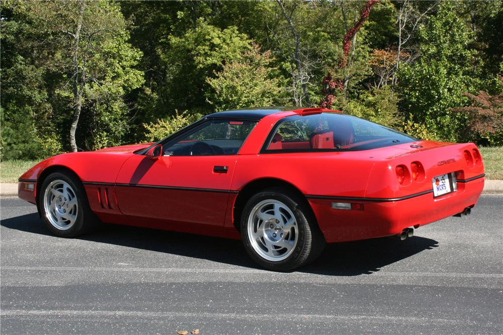 1990 CHEVROLET CORVETTE COUPE