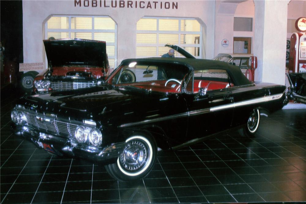 1961 CHEVROLET IMPALA SS 2 DOOR CONVERTIBLE