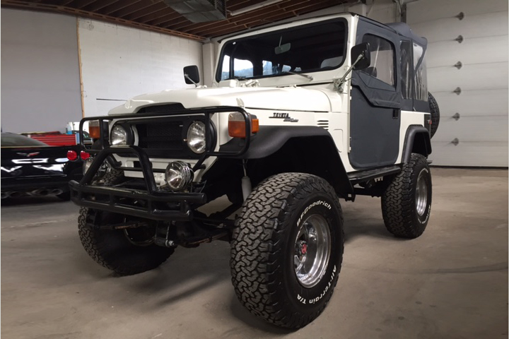 1975 TOYOTA LAND CRUISER FJ-40 SUV