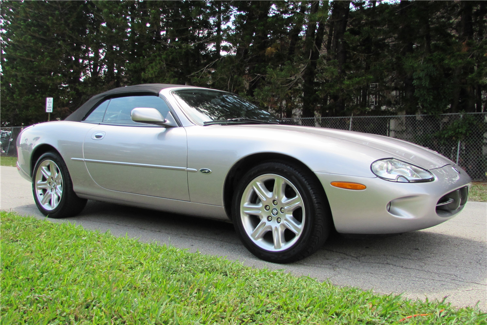 2000 JAGUAR XK8 CONVERTIBLE