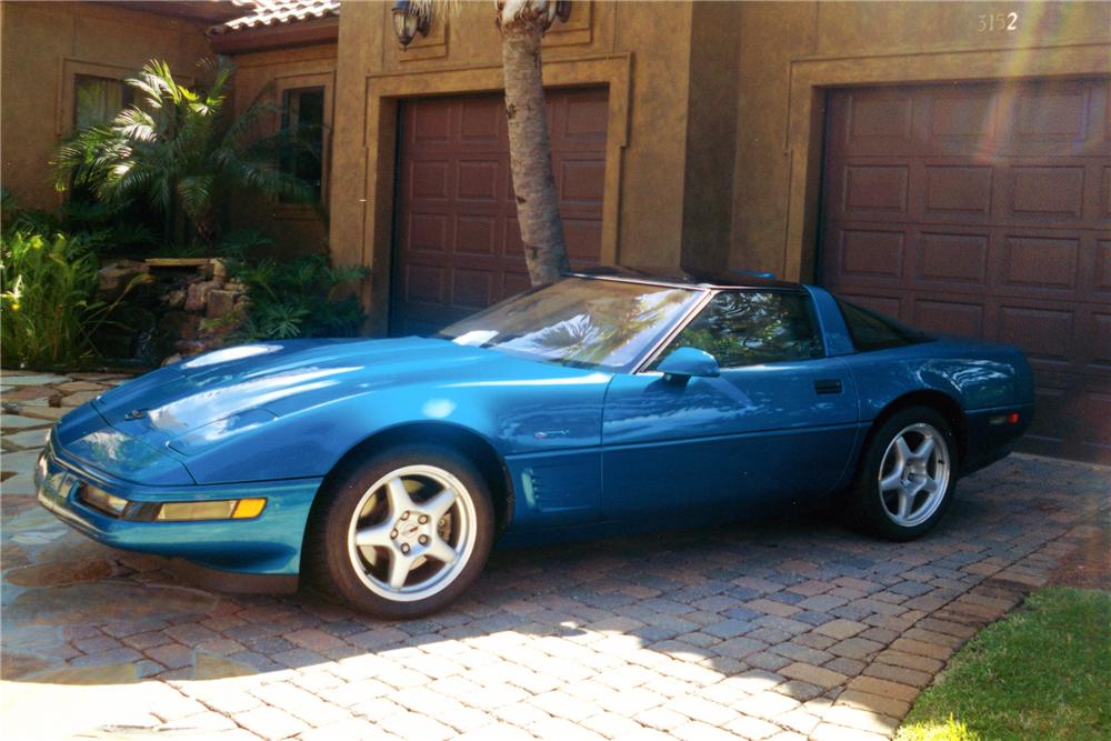 1995 CHEVROLET CORVETTE COUPE