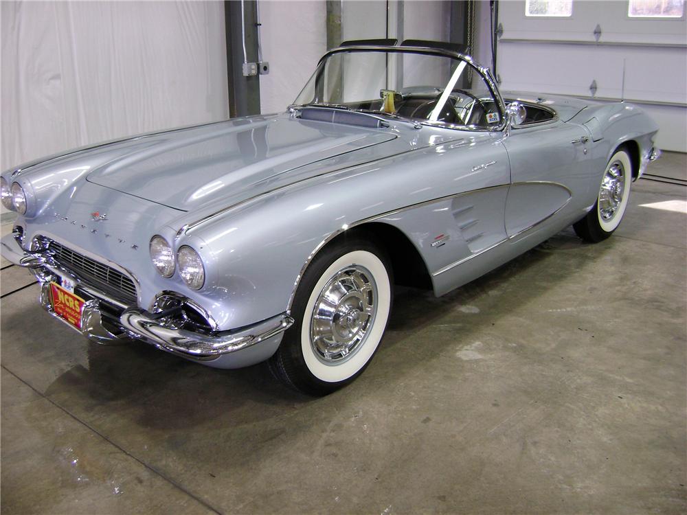 1961 CHEVROLET CORVETTE CONVERTIBLE