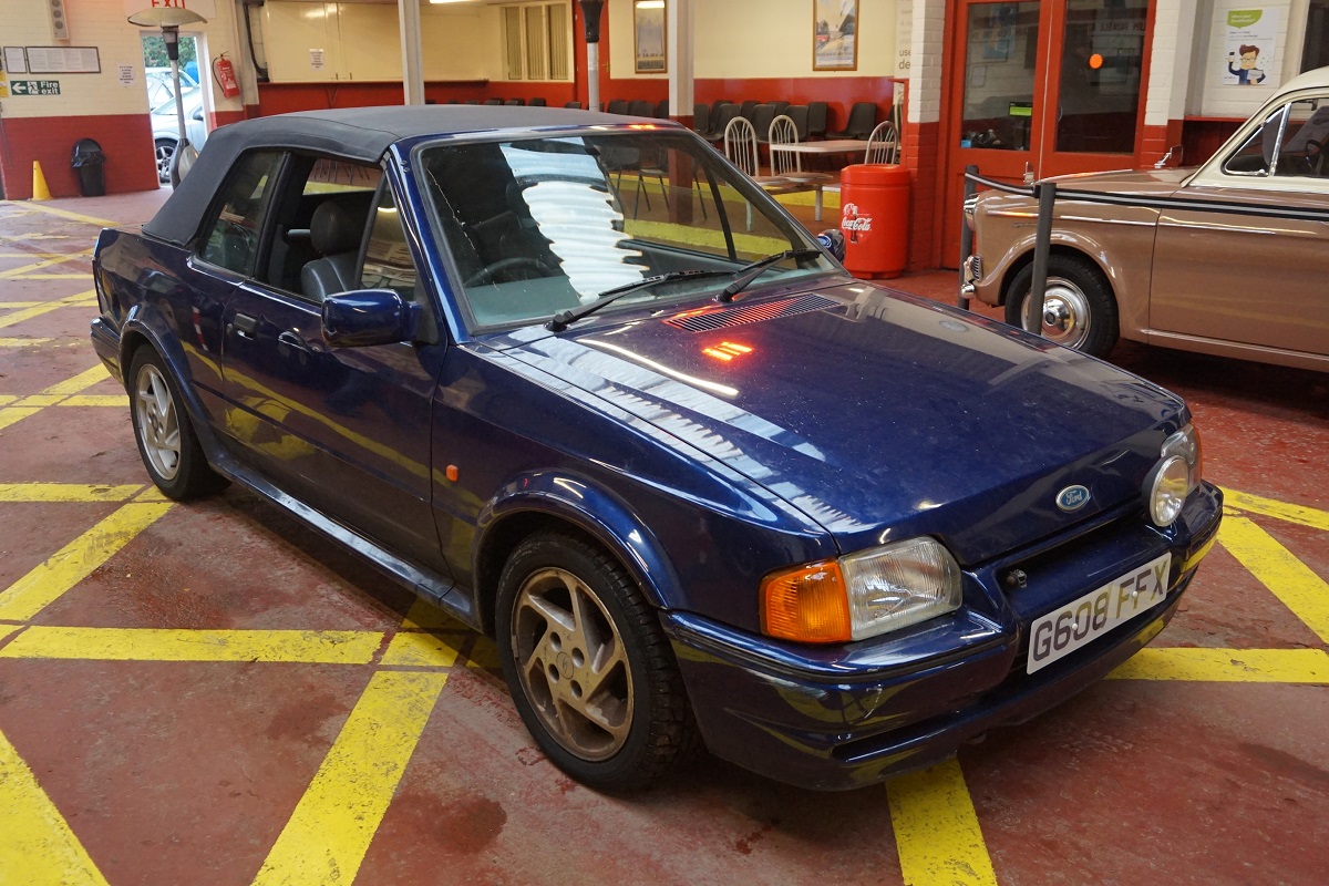 Ford Escort XR3I Convertible 1990