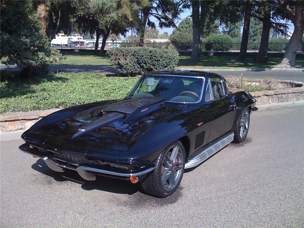 1967 CHEVROLET CORVETTE CUSTOM PRO-TOURING COUPE