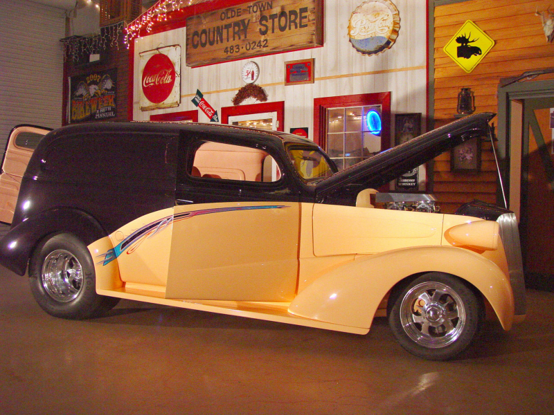 1937 CHEVROLET CUSTOM SEDAN DELIVERY