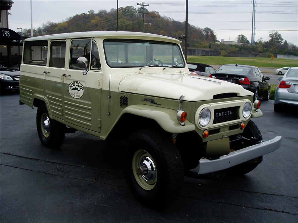 1967 TOYOTA LAND CRUISER 4 DOOR FJ45 