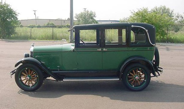 1926 PONTIAC 4 DOOR SEDAN