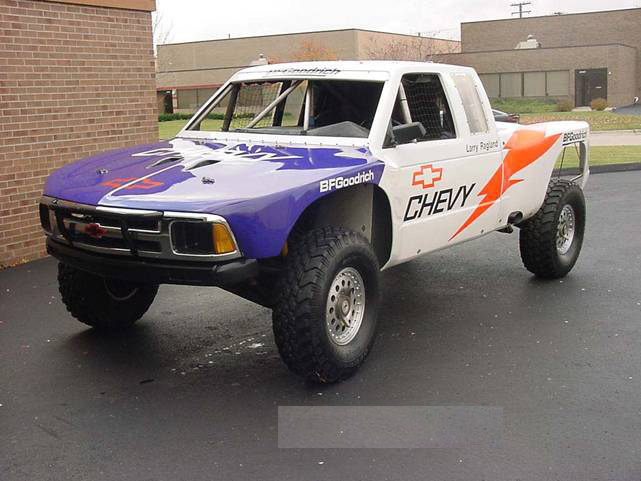 0 CHEVROLET S-10 OFF-ROAD TRUCK