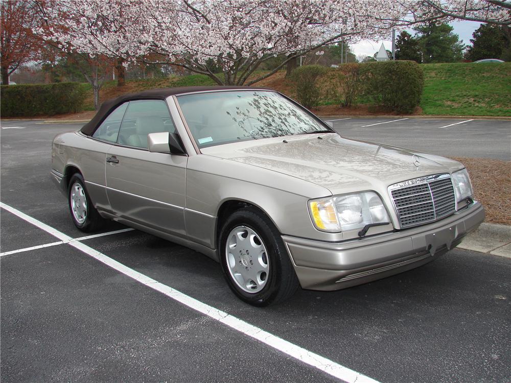 1994 MERCEDES-BENZ E320 CONVERTIBLE