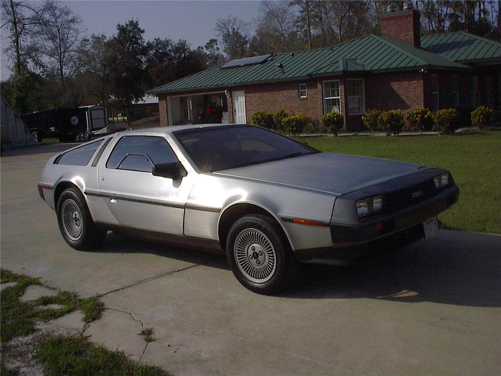 1982 DELOREAN DMC-12 GULLWING