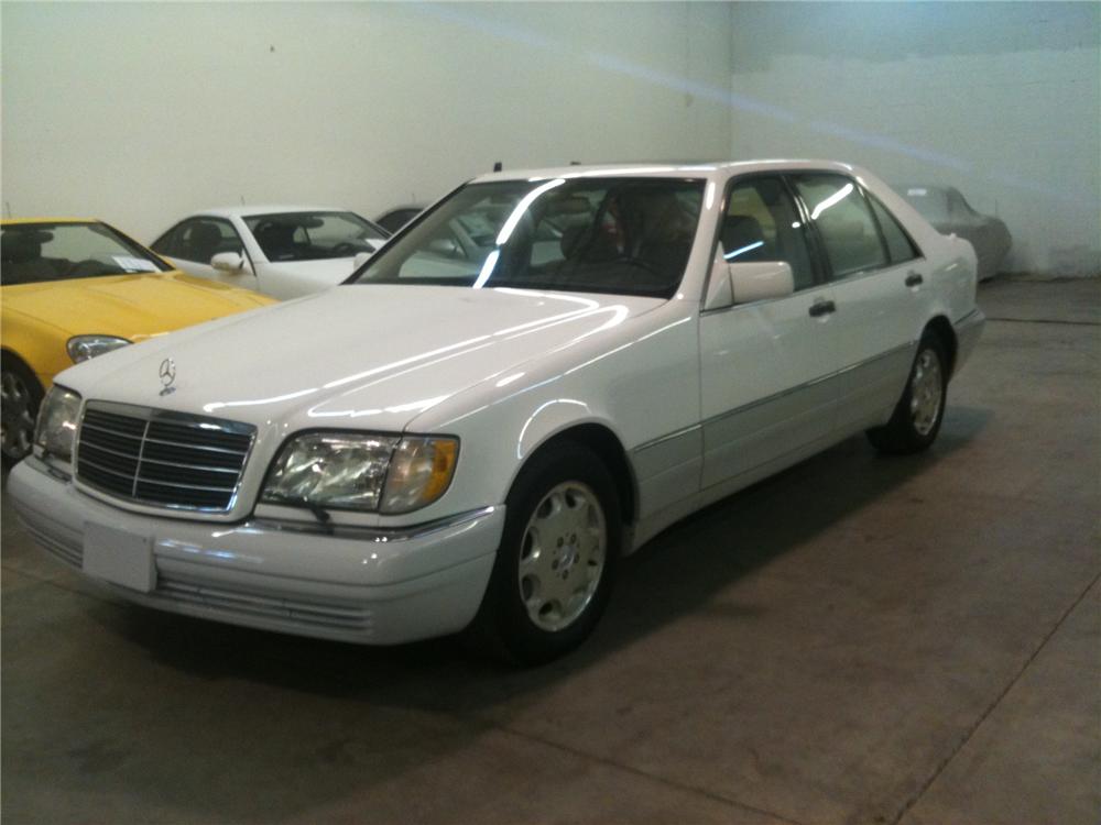 1995 MERCEDES-BENZ S320 4 DOOR SEDAN